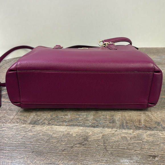 SOLD IN STORE COACH F36637 CHRISTIE CARRYAL FUCHSIA GRAIN LEATHER CROSSBODY - Picture 10 of 14